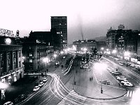Trg Republike (današnji Trg bana Jelačića) 1966. godine, noću.jpg